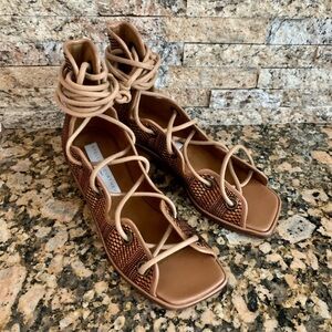 STELLA McCARTNEY
Sandals